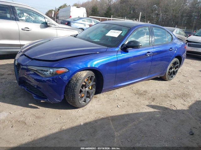 Alfa Romeo Giulia Awd