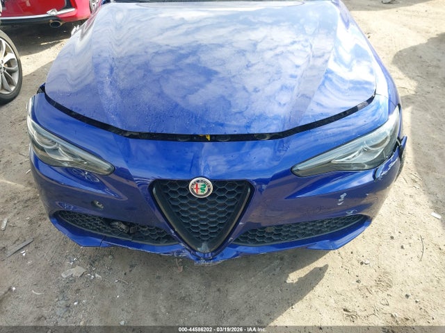 Alfa Romeo Giulia Awd