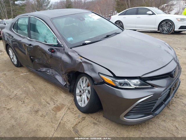Salvage Toyota Camry Image