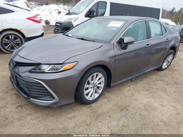 Toyota Camry Le