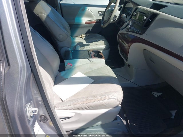 Toyota Sienna Xle