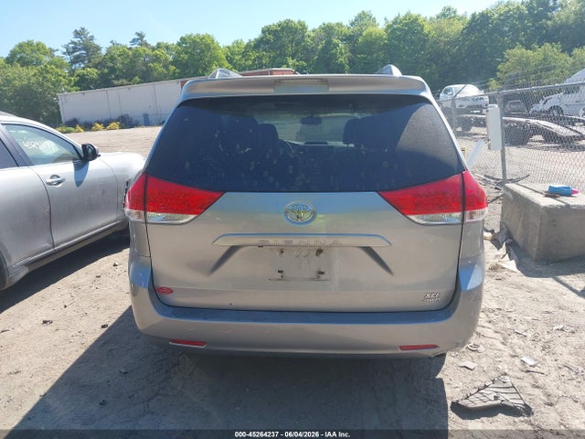 Toyota Sienna Xle