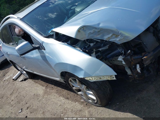Salvage Nissan Rogue Image