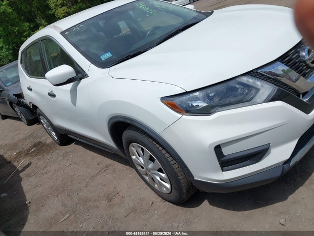 Salvage Nissan Rogue Image