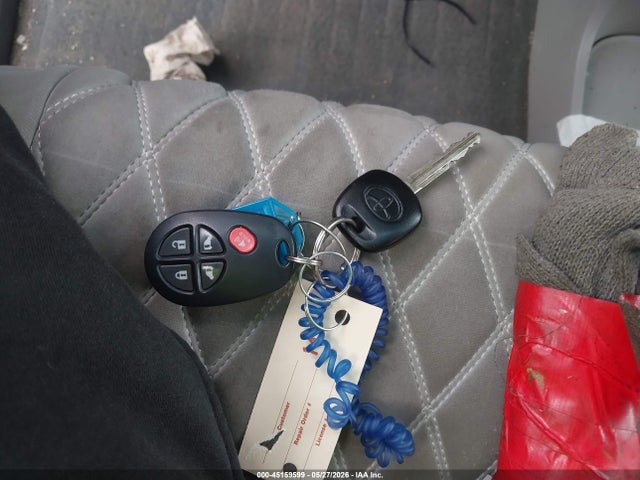 Toyota Sienna Le 8 Passenger