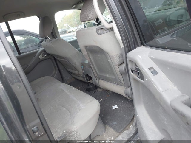 Nissan Frontier Sv