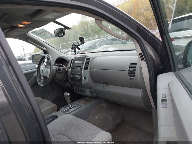 Nissan Frontier Sv