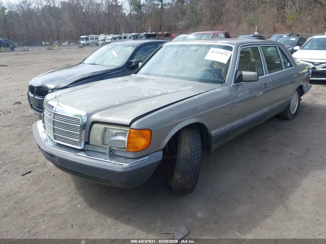 Mercedes-Benz 560 Sel