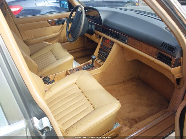 Mercedes-Benz 560 Sel