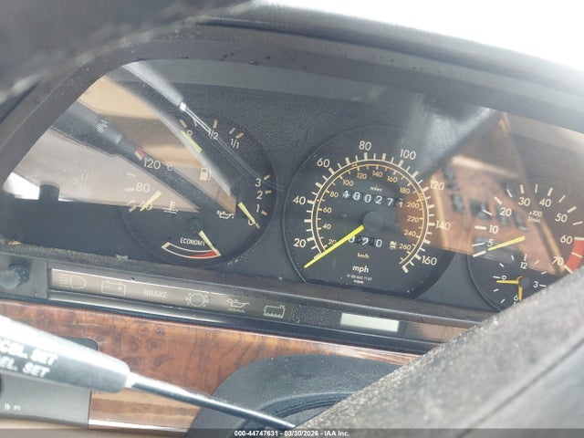 Mercedes-Benz 560 Sel