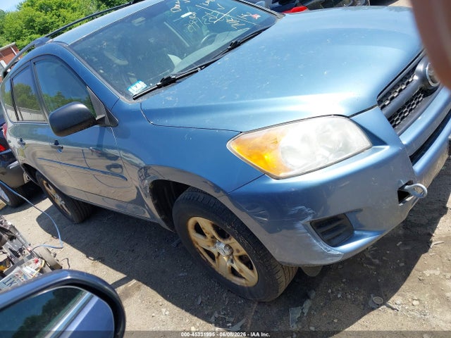 Salvage Toyota RAV4 Image