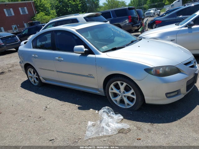 Salvage Mazda Mazda3 Image