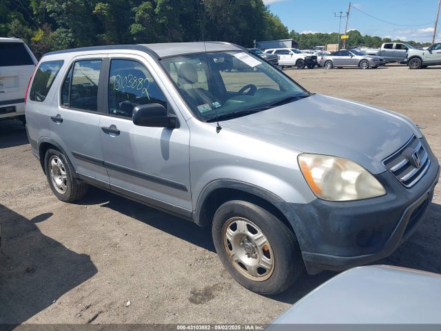 Salvage Honda CR-V Image
