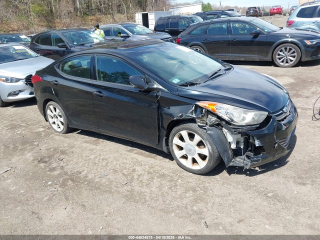 Salvage Hyundai ELANTRA Image