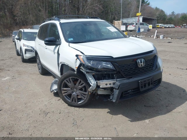 Salvage Honda Passport Image