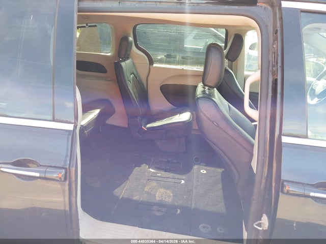 Chrysler Pacifica Touring L