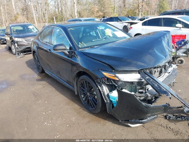 Salvage Toyota Camry Image