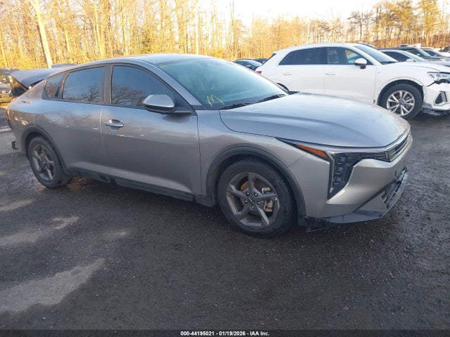 Salvage Kia K4 Image
