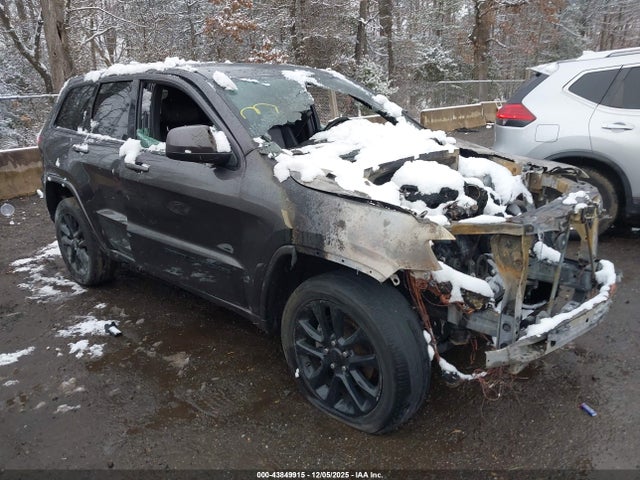 Salvage Jeep Grand Cherokee Image