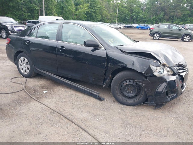 Salvage Toyota Camry Image