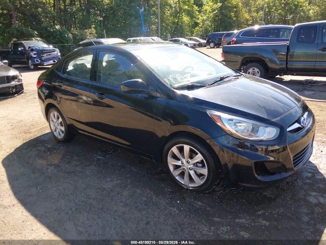 Salvage Hyundai ACCENT Image