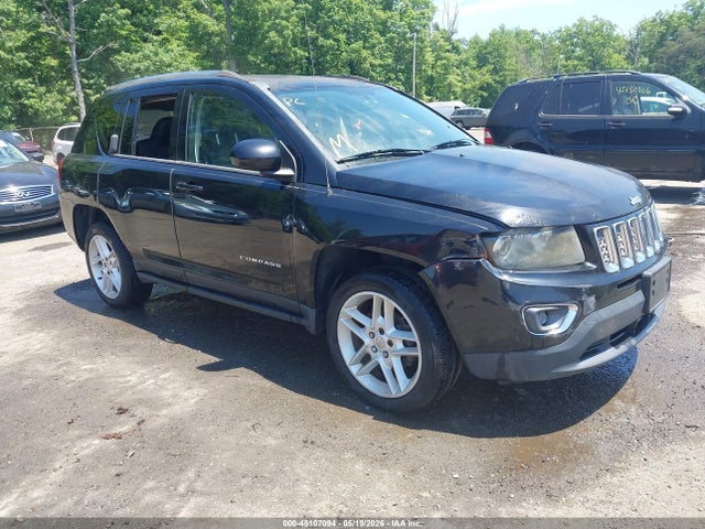 Salvage Jeep Compass Image