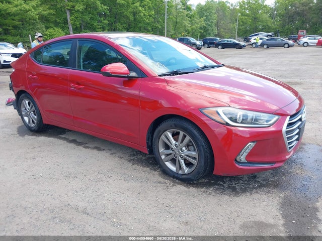 Salvage Hyundai ELANTRA Image