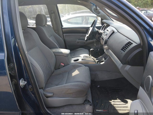 Toyota Tacoma Base V6