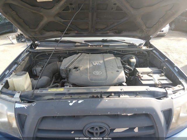 Toyota Tacoma Base V6