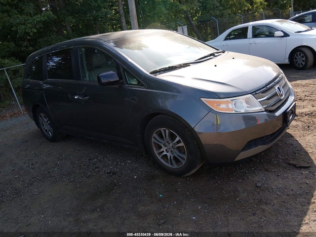 Salvage Honda Odyssey Image
