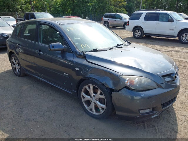 Salvage Mazda Mazda3 Image