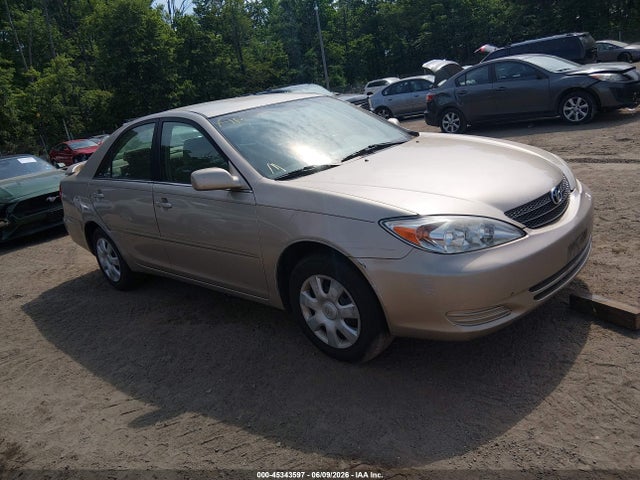 Salvage Toyota Camry Image