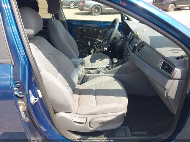 Kia Niro Lx