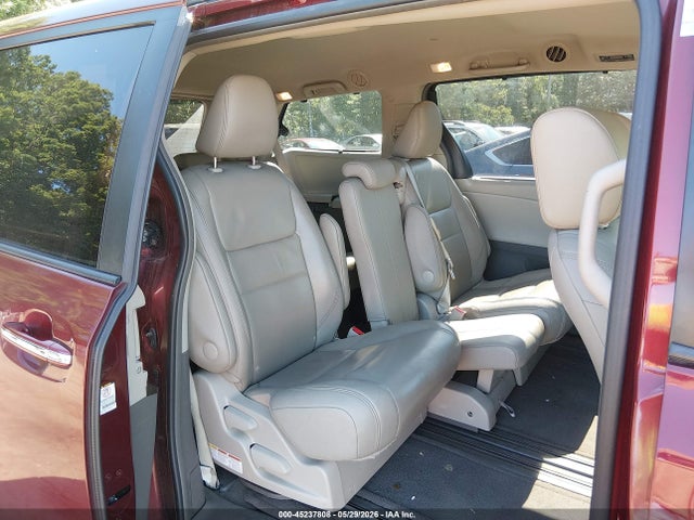 Toyota Sienna Xle 8 Passenger