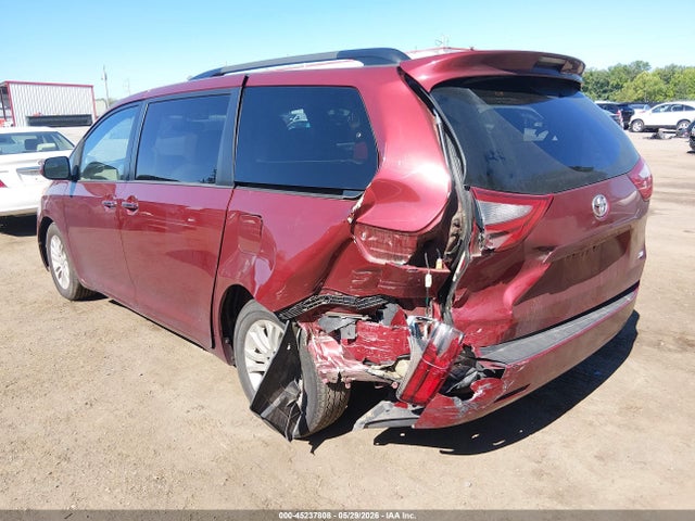 Toyota Sienna Xle 8 Passenger