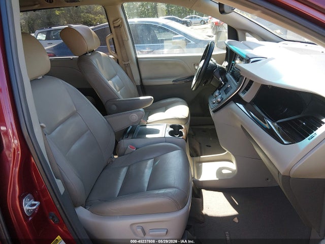 Toyota Sienna Xle 8 Passenger