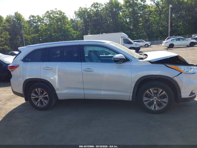 Toyota Highlander Xle V6