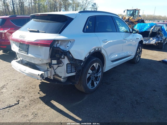 Audi e-tron Premium Quattro
