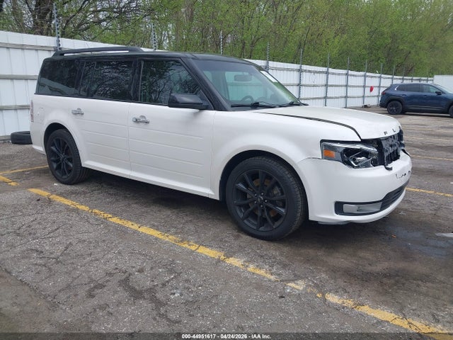 Salvage Ford Flex Image