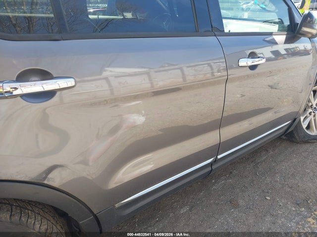 Ford Explorer Xlt