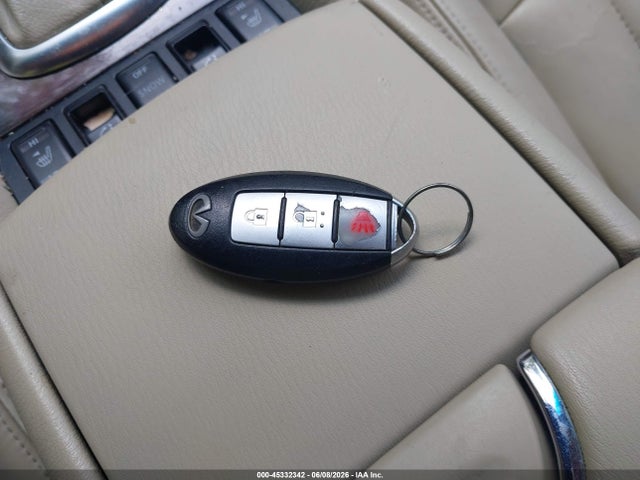 INFINITI Ex Journey
