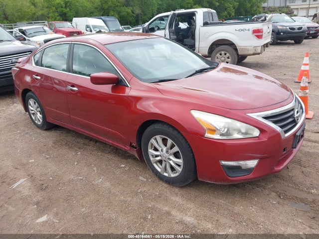 Salvage Nissan Altima Image