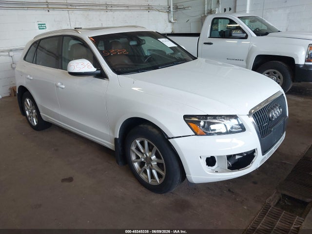 Salvage Audi Q5 Image