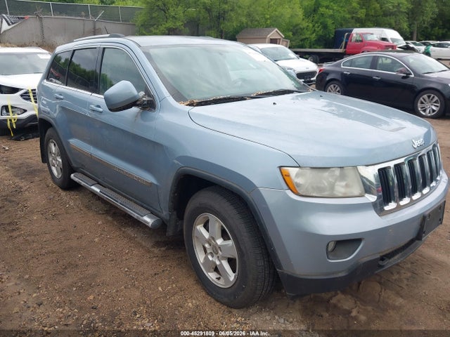 Salvage Jeep Grand Cherokee Image