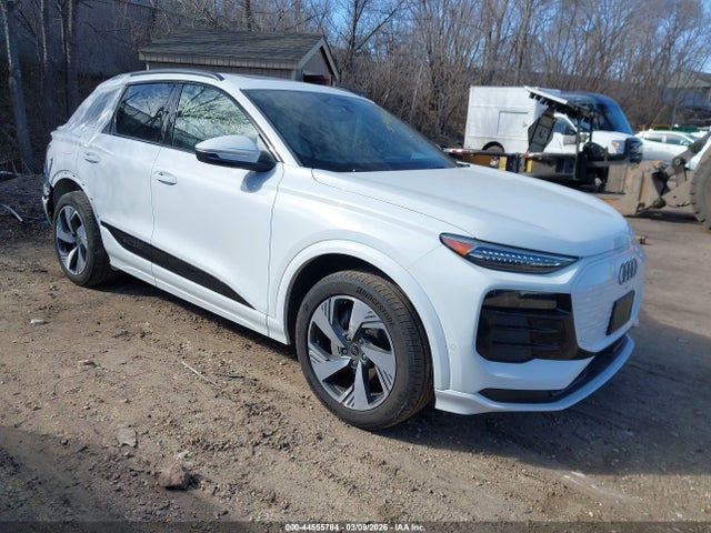 Salvage Audi Q6 Image