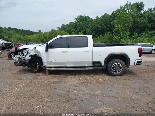 General Motors Sierra 2500HD 4wd  Standard Bed At4