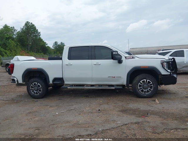 General Motors Sierra 2500HD 4wd  Standard Bed At4