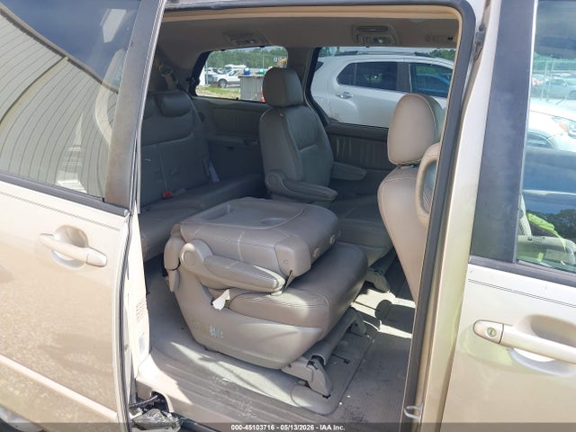 Toyota Sienna Xle