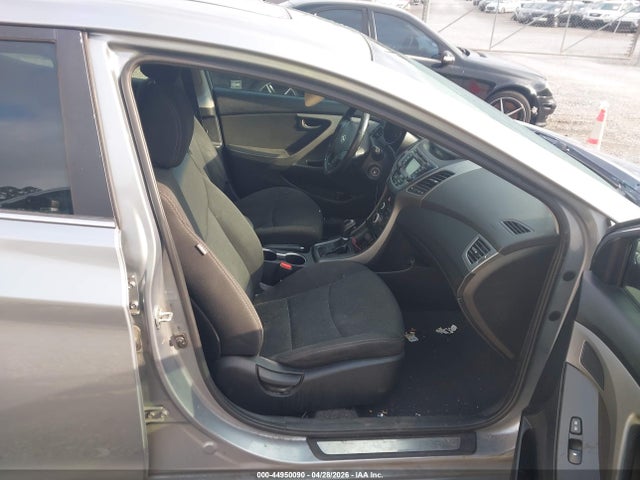 Hyundai ELANTRA Se