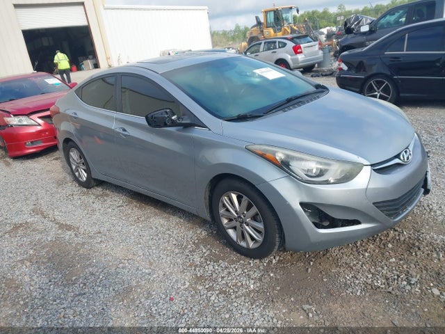 Salvage Hyundai ELANTRA Image